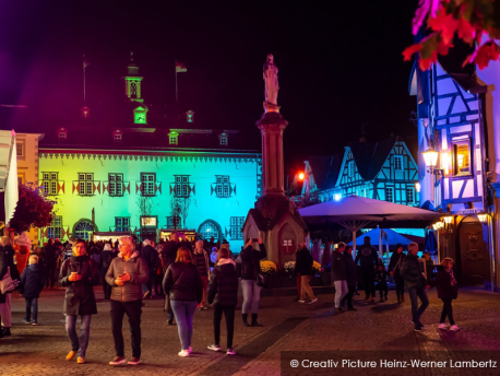 Bunt, bunter, Linz leuchtet!