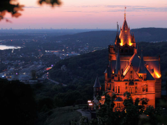Schloss Drachenburg bei Nacht
