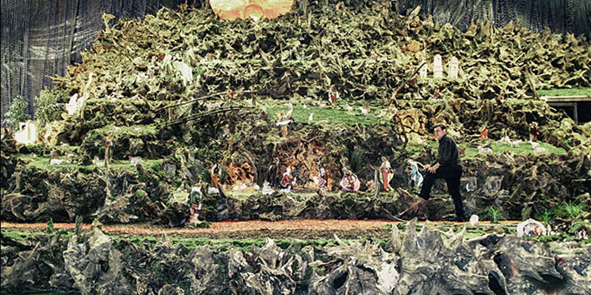 INTERMATONALES KRIPPENBAUMUSEUM IM WEIHNACHTSDORF WALDBREITBACH