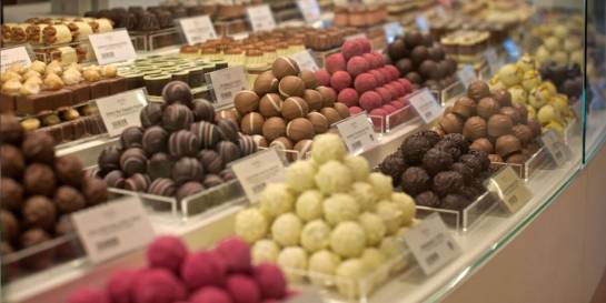 DISCOVER & EXPERIENCE