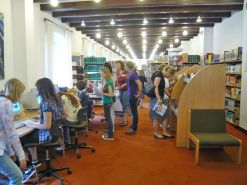 BAD NEUENAHR-AHRWEILER PUBLIC LIBRARY